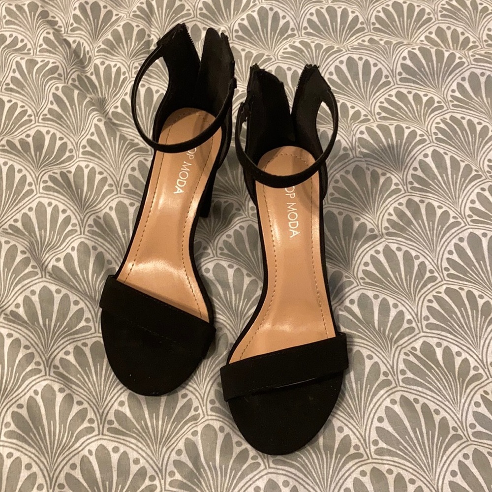 COPY - Women’s Chunky Heel Sandal With Ankle Strap
